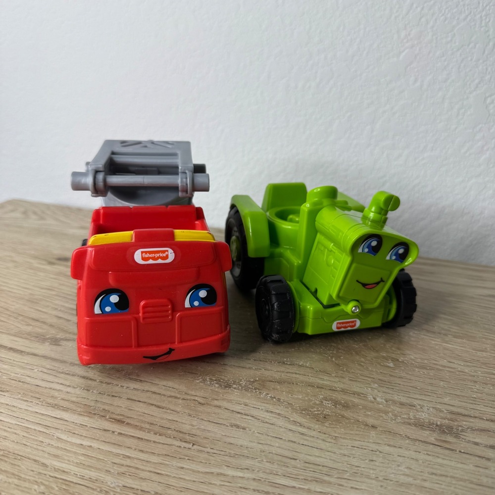 Fisher-Price Little People Red Fire Truck and Helpful Harvester Green Tractor